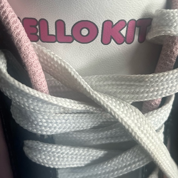 Hello Kitty shoes, size 8 - Picture 4 of 8